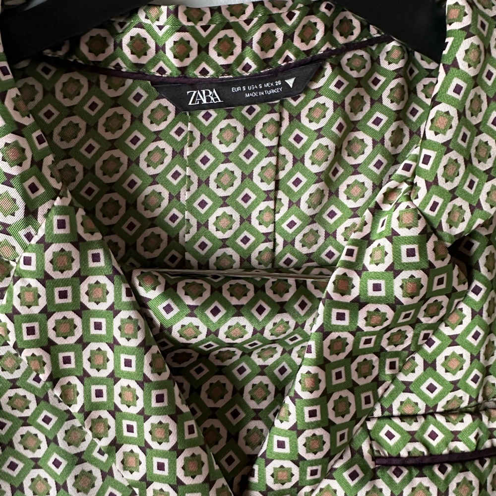 Zara set silky vibes - Picture 4 of 16